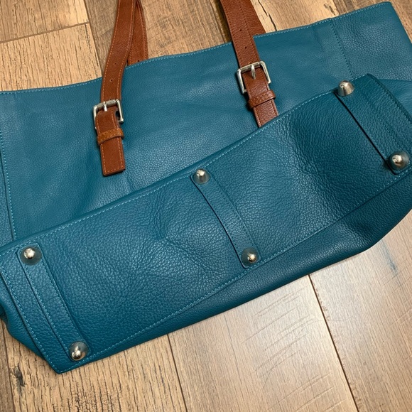 Pittards Soho Carryall Leather Tote Bag in Celeste - Picture 14 of 15